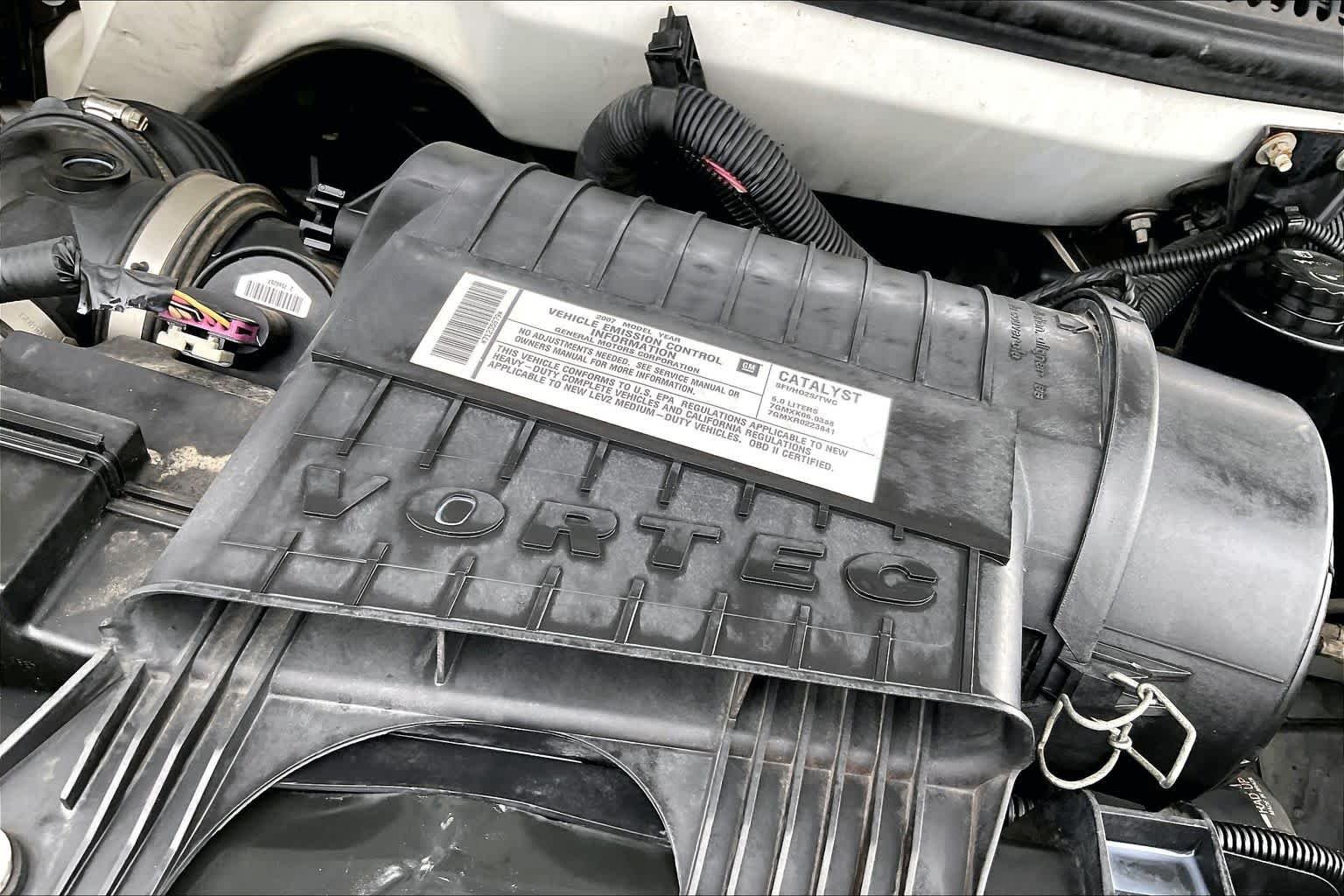 Used 2007 Summit White Chevrolet  image 28