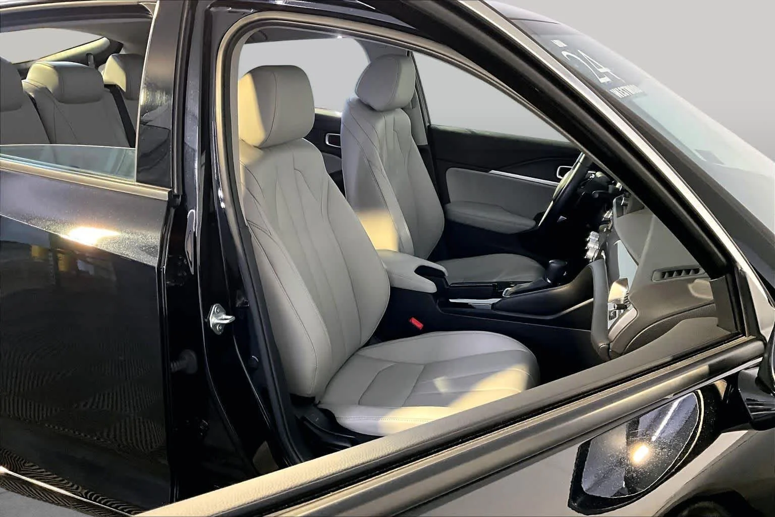 Certified Used 2024 Majestic Black Pearl Acura BASE image 14