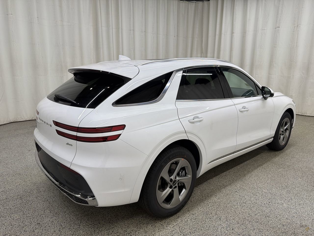 New 2026 Uyuni White Genesis 2.5T ADVANCED image 8