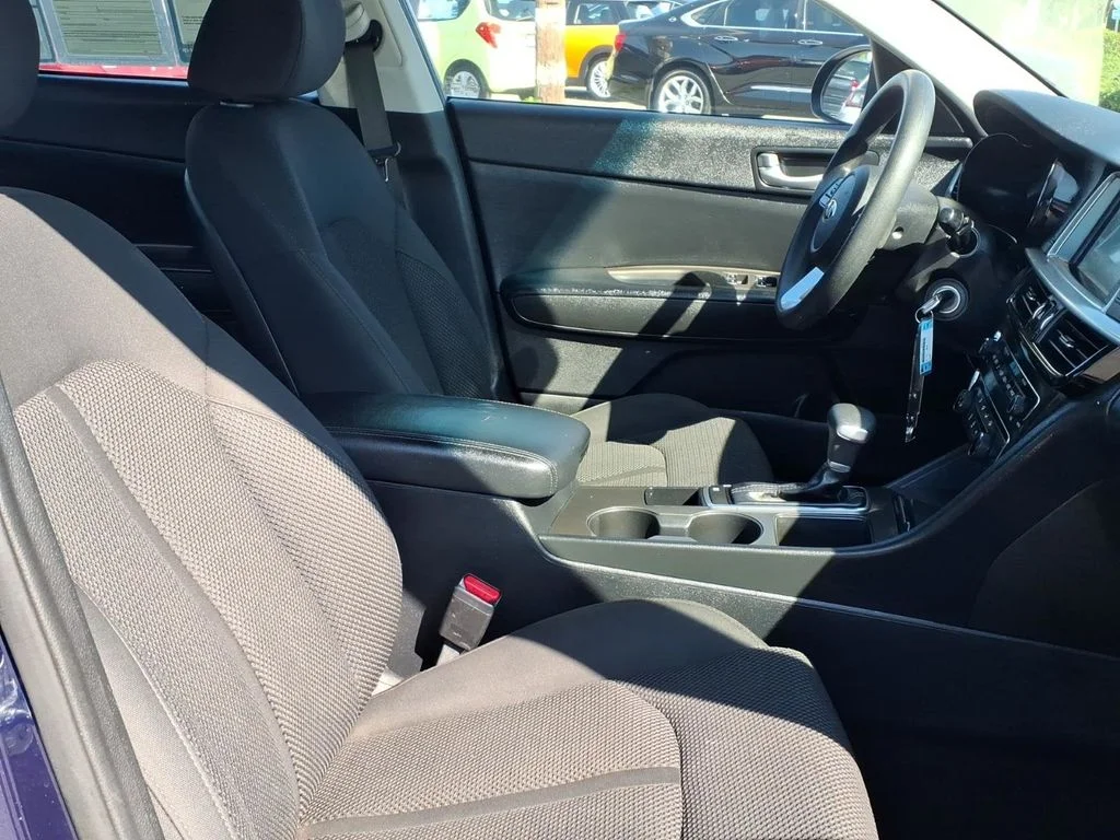 Used 2019 Blue Kia LX image 31