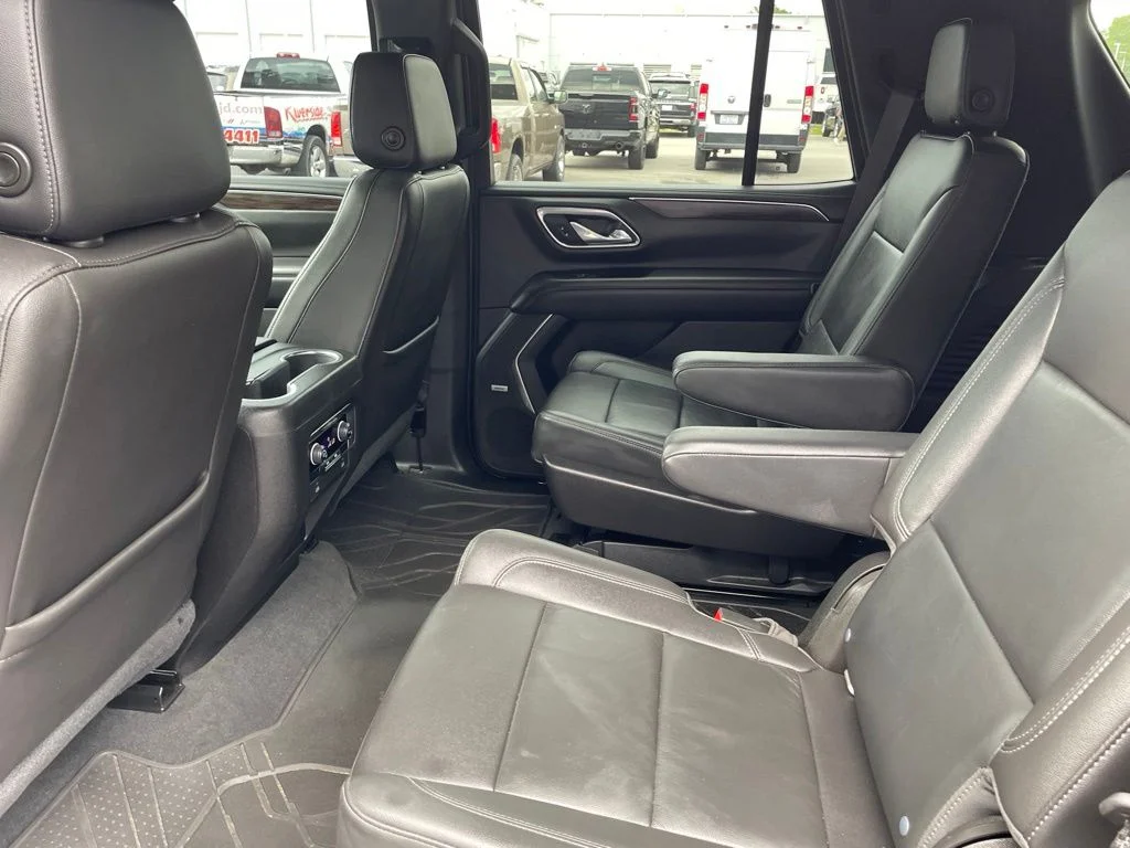 Used 2021 Gray Chevrolet Z71 image 10