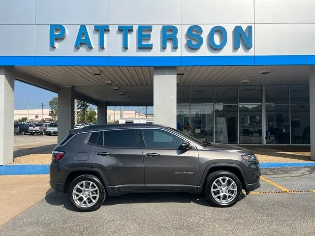 Pre-Owned 2023 Jeep Compass Latitude Lux