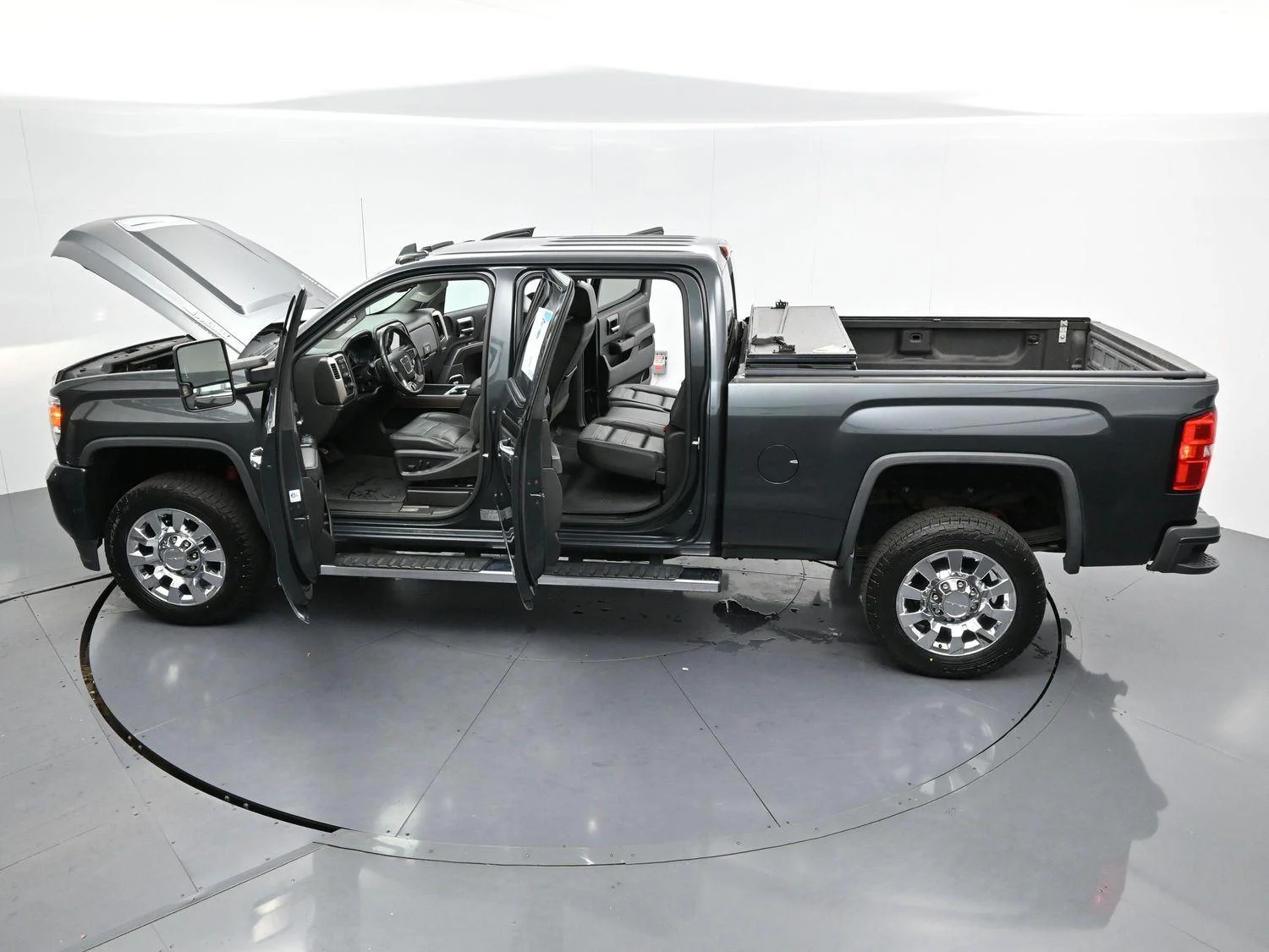 Used 2017 DARK SLATE METALLIC GMC Denali image 46