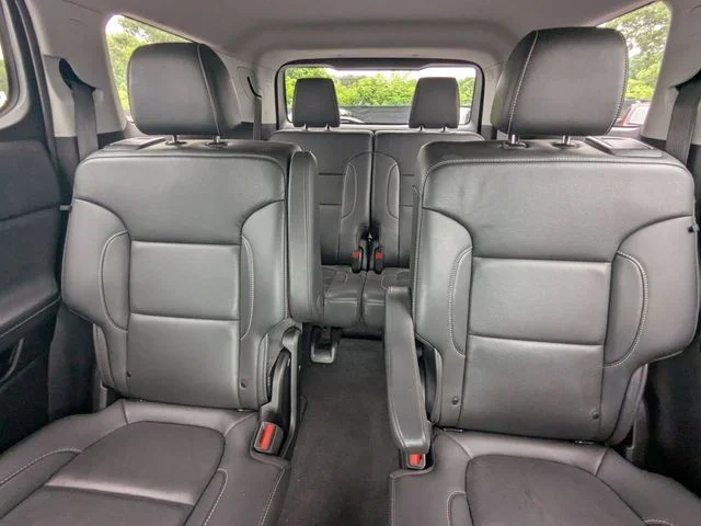 Used 2023 Sterling Metallic GMC SLT image 23