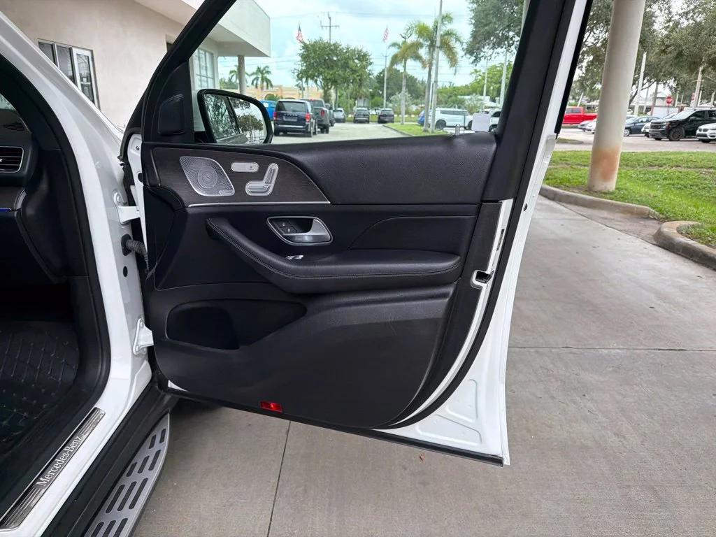 Used 2020 White Mercedes-Benz GLE 350 image 31