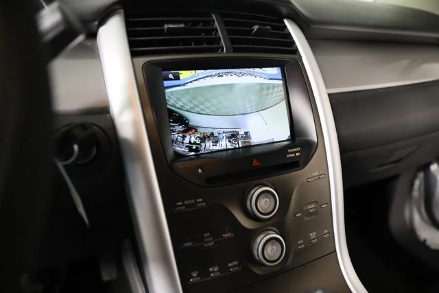 Used 2014 Silver Ford SEL image 10
