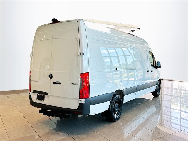 New 2026 Arctic White Mercedes-Benz Cargo 170 WB image 35