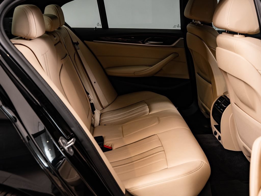 Used 2019 Jet Black BMW 540i image 43