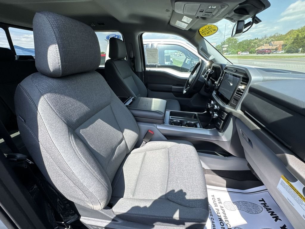 New 2026 White Ford XLT image 16