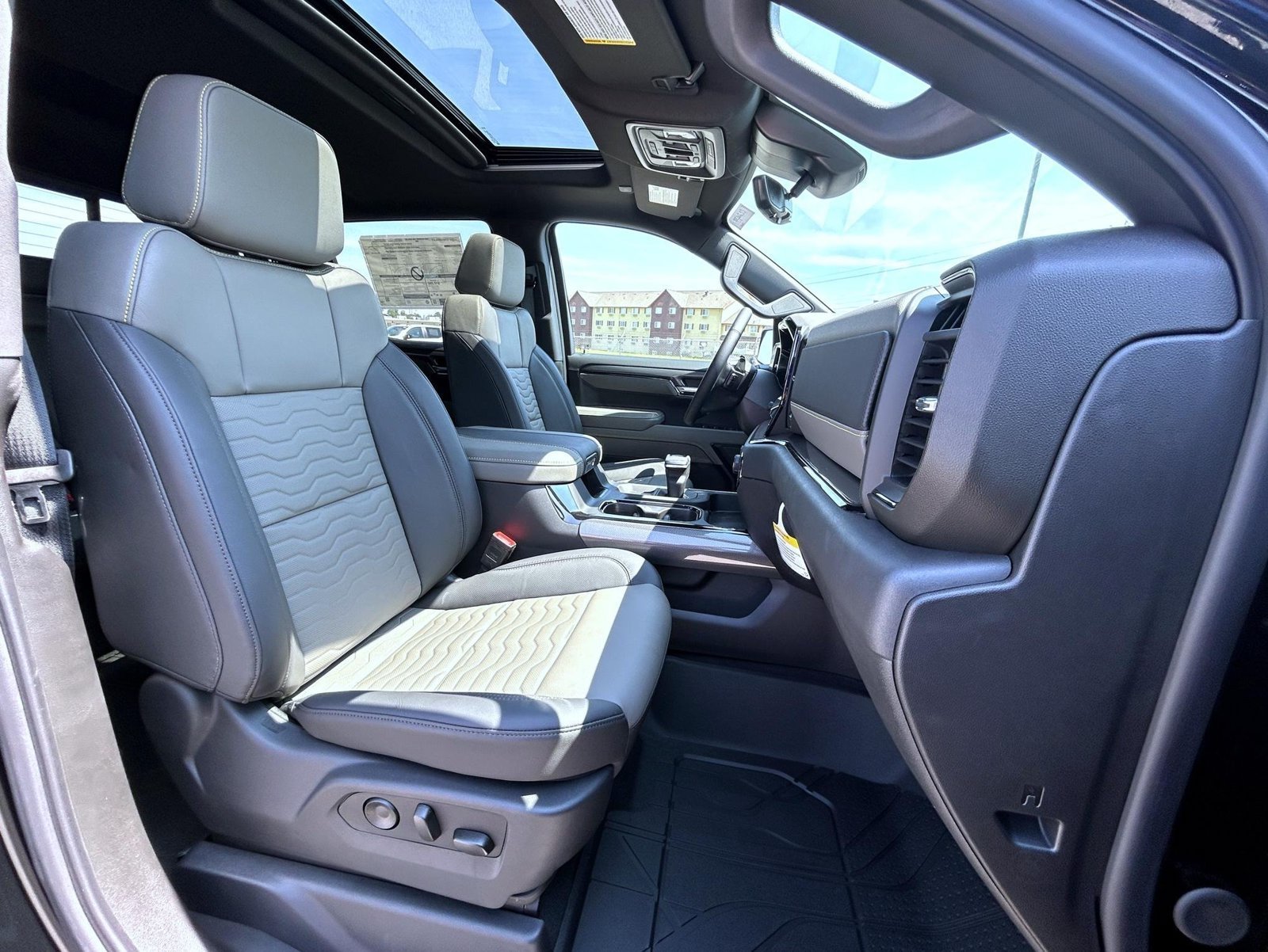 2026 Chevrolet Silverado 1500 ZR2 - Photo 16