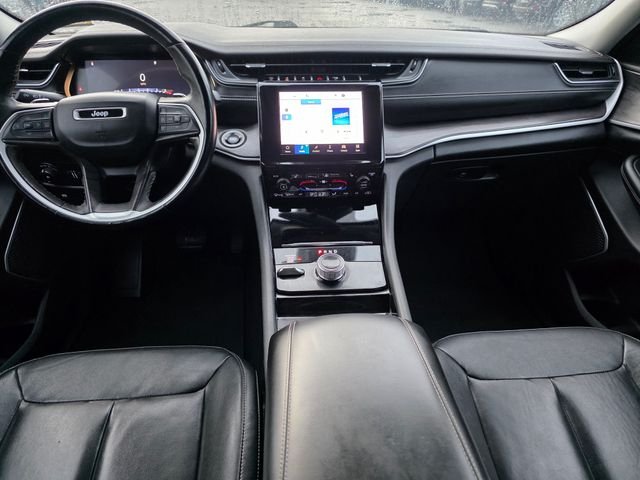 Used 2022 Diamond Black Jeep Limited image 23