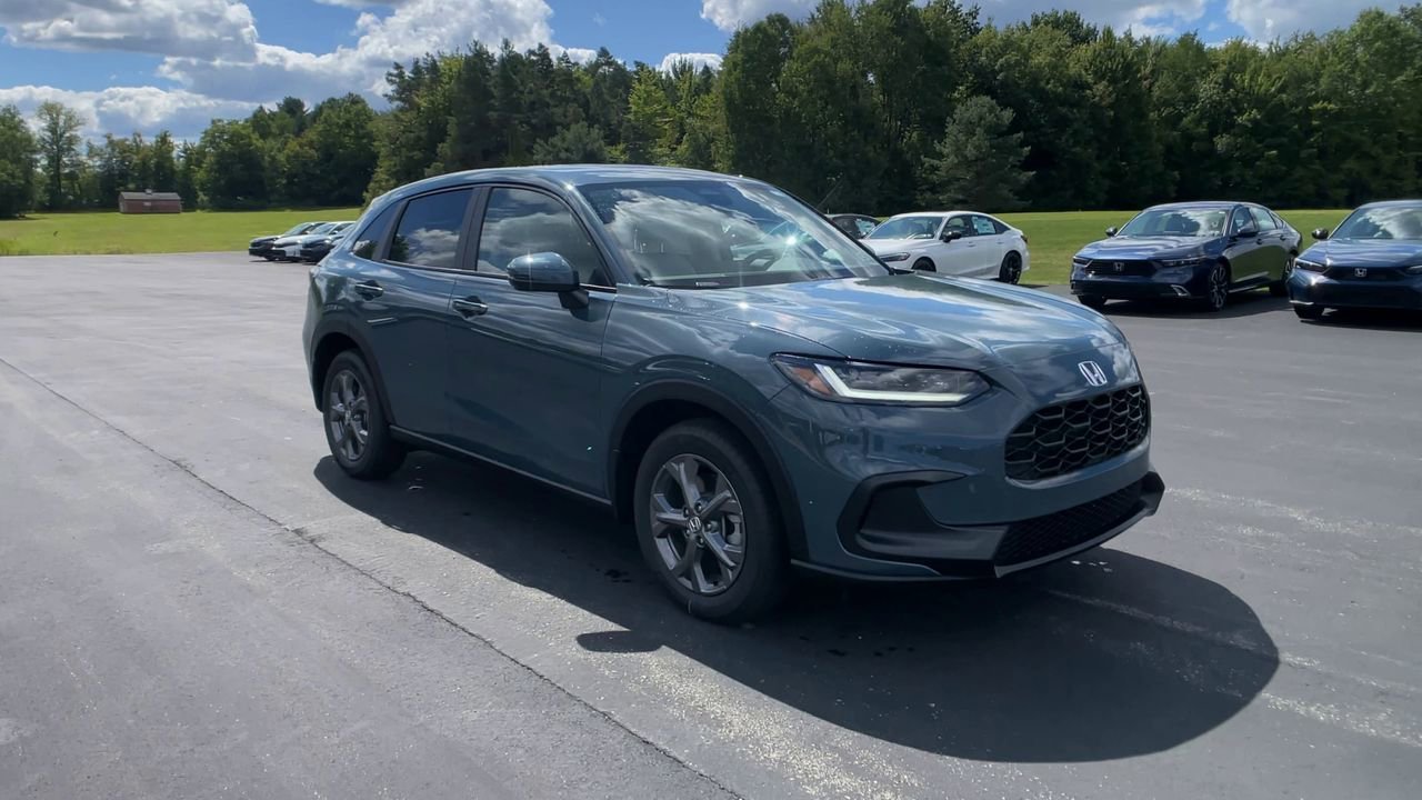 2026 Honda HR-V LX photo 2