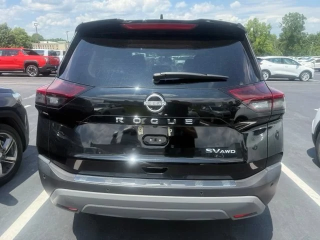 Used 2022 Black Nissan SV image 6