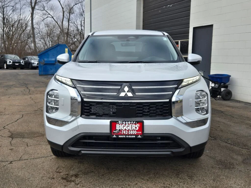 New 2026 White Mitsubishi ES 1.5T S-AWC image 2
