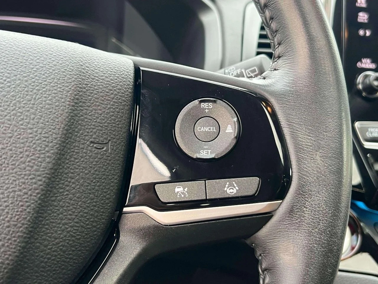 2023 Honda Odyssey Touring - Photo 26