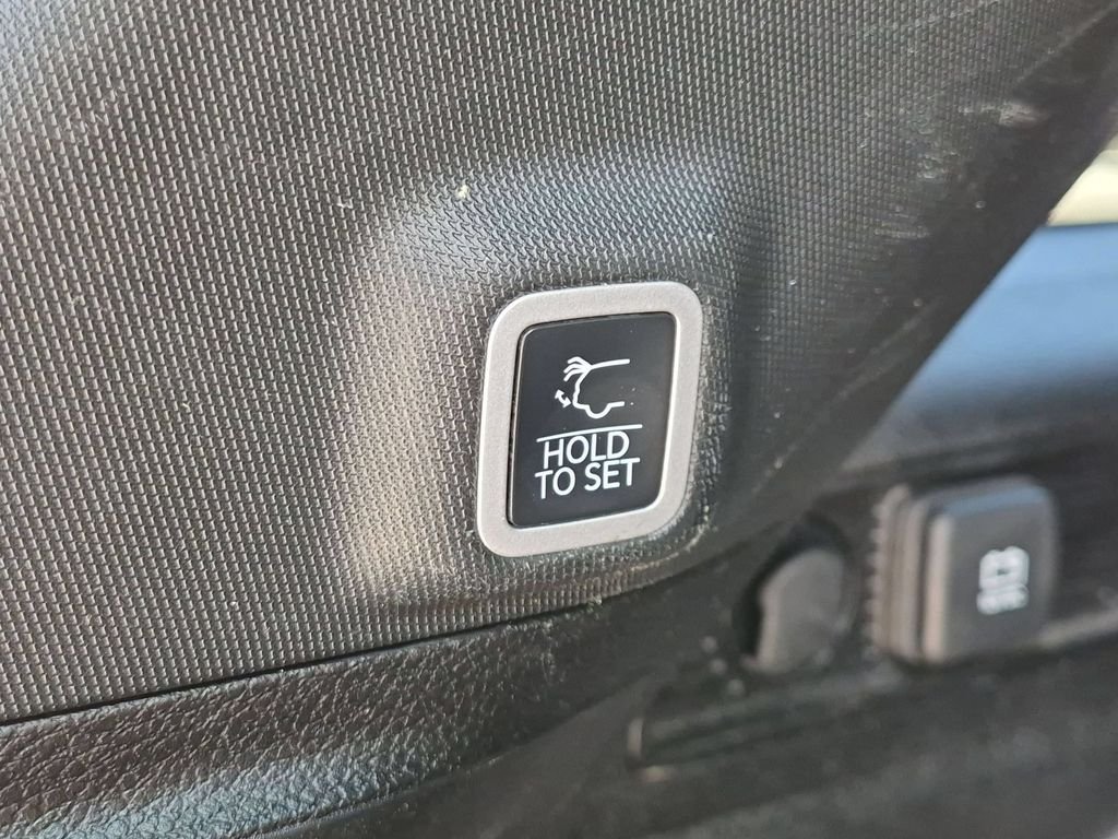 Used 2025 Gray Jeep Limited image 7