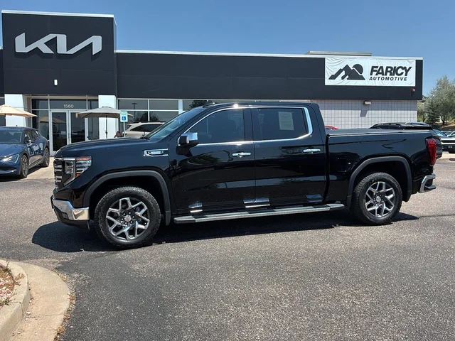 2025 GMC Sierra 1500 SLT