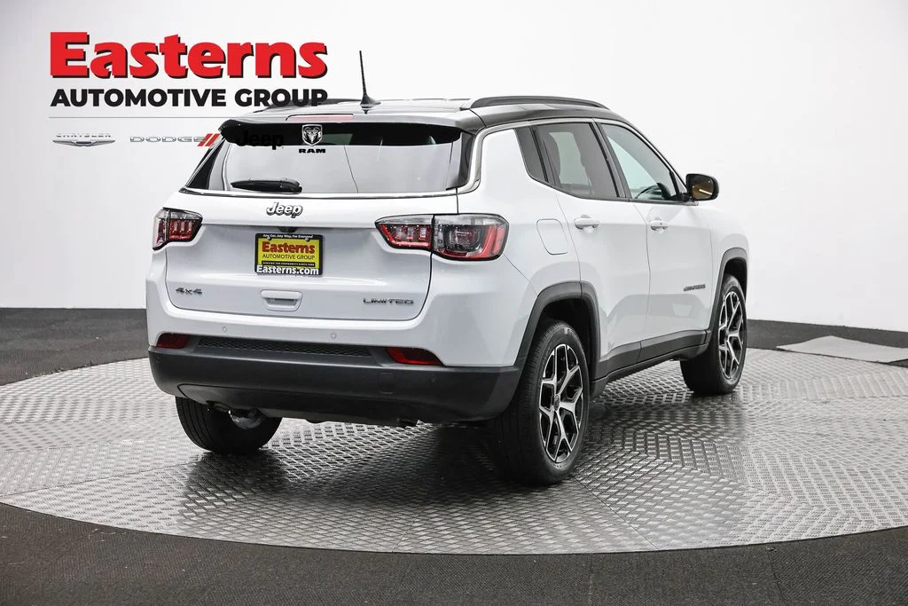 Used 2025 White Jeep Limited image 5
