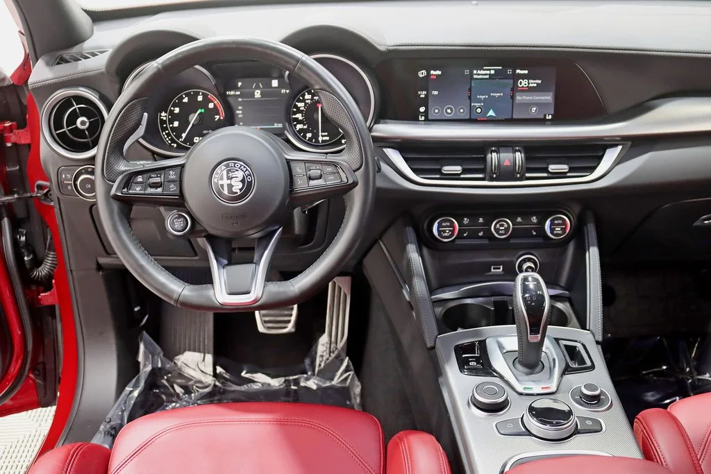 2023 Alfa Romeo Stelvio Veloce