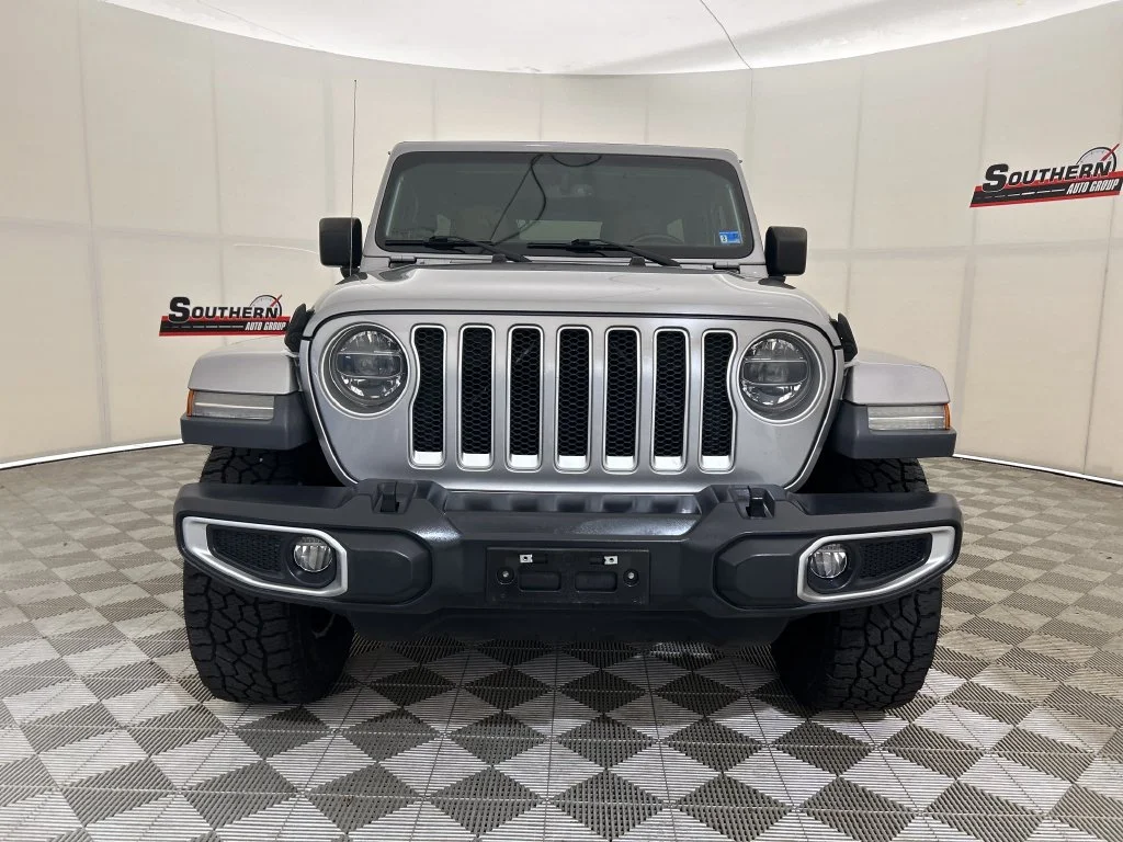 Used 2018 Silver Jeep Unlimited Sahara image 8