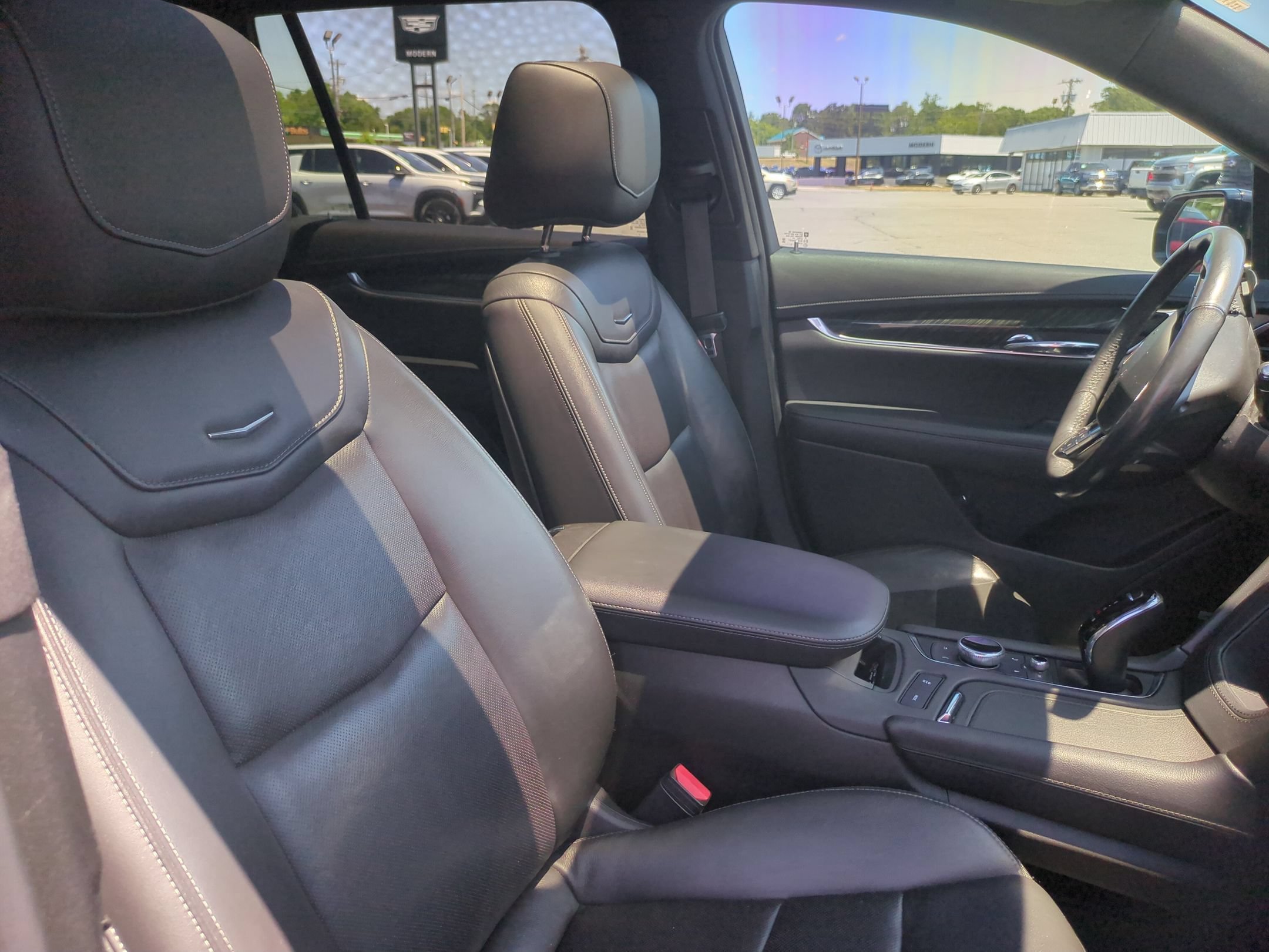 Used 2020 Stellar Black Metallic Cadillac AWD Premium Luxury image 37