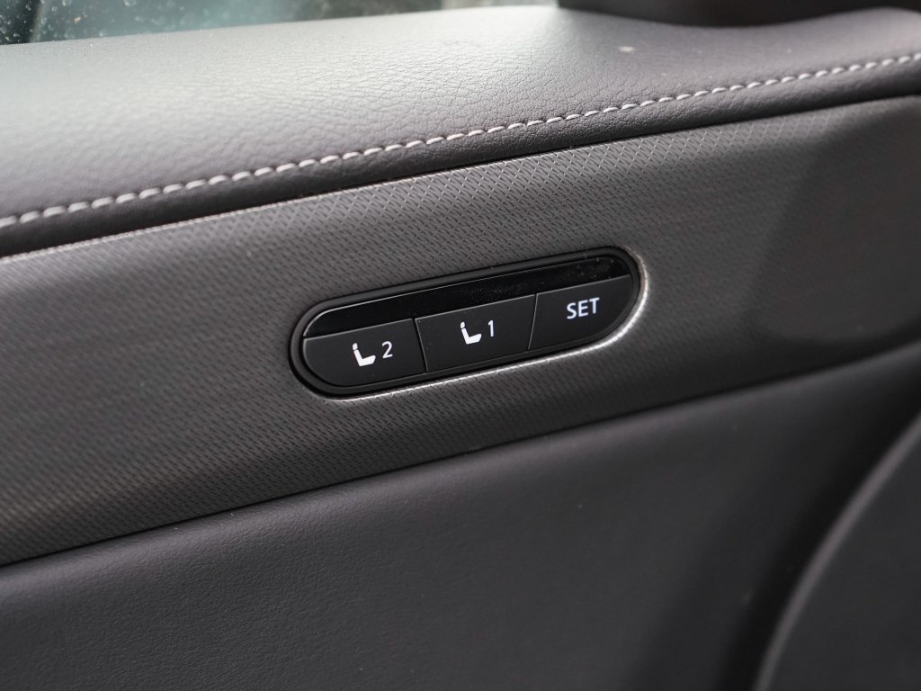 Used 2026 Mineral Black INFINITI LUXE image 22
