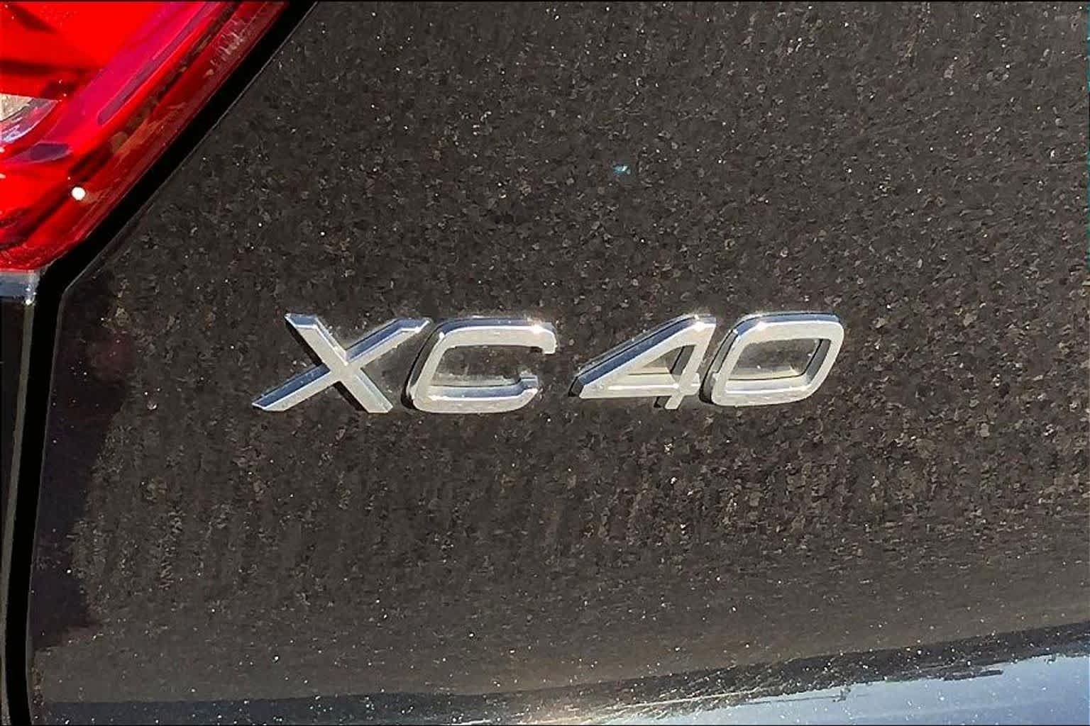 2024 Volvo XC40 Core - Photo 30