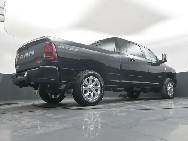 New 2026 Diamond Black Crystal Pearl-Coat Exterior Paint RAM Laramie image 40
