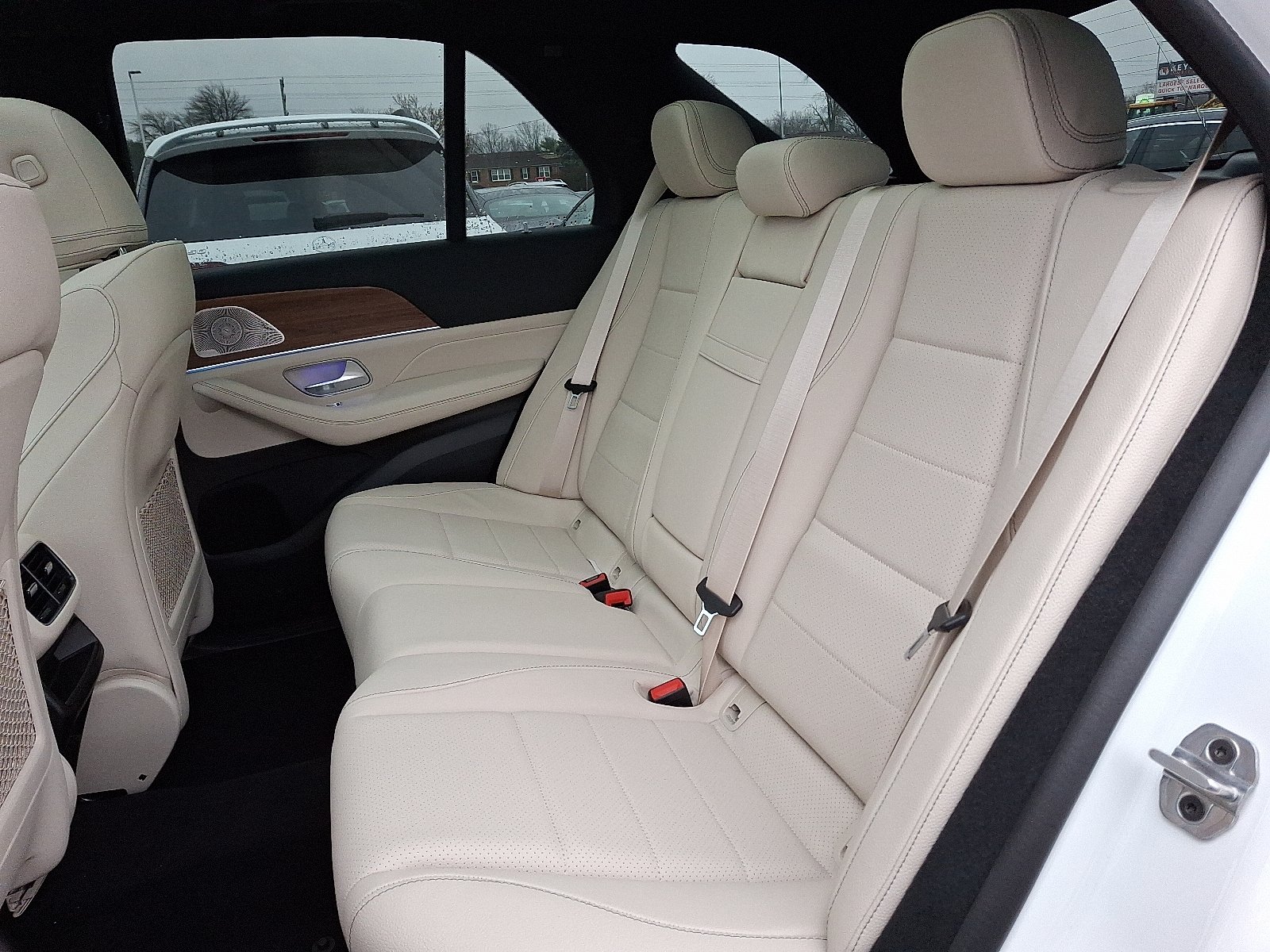 New 2026 Polar White Mercedes-Benz GLE 350 image 8