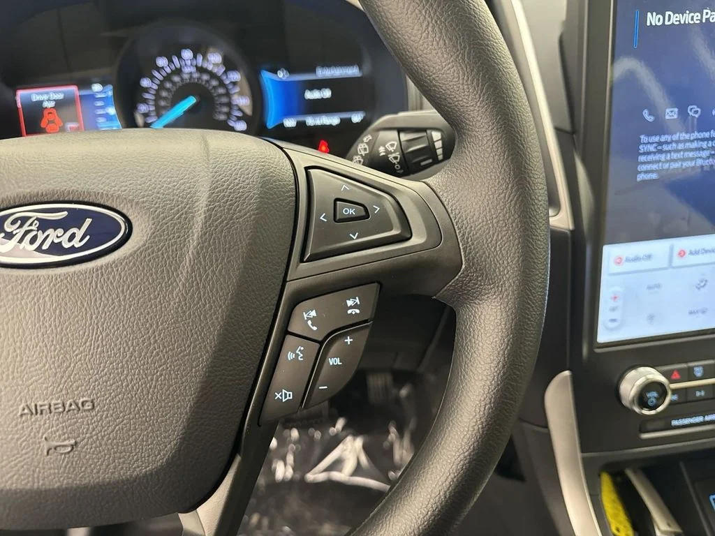 New 2024 Green Ford SE image 11