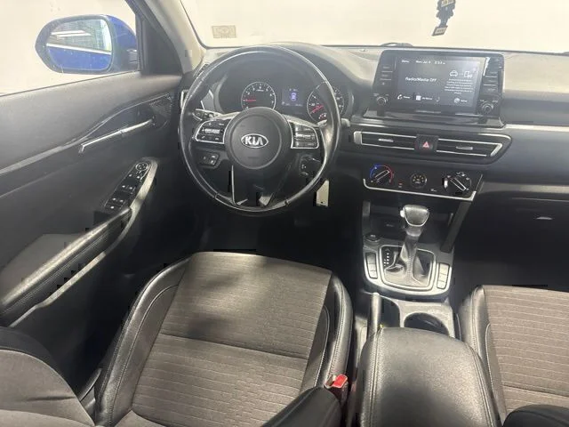 Used 2021 Blue Kia S image 19