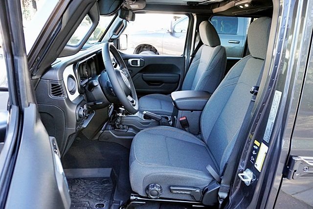 New 2026 Granite Crystal Metallic Clear-Coat Exterior Paint Jeep Sport S image 19