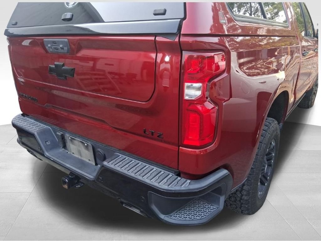 Used 2022 Red Chevrolet LTZ image 11