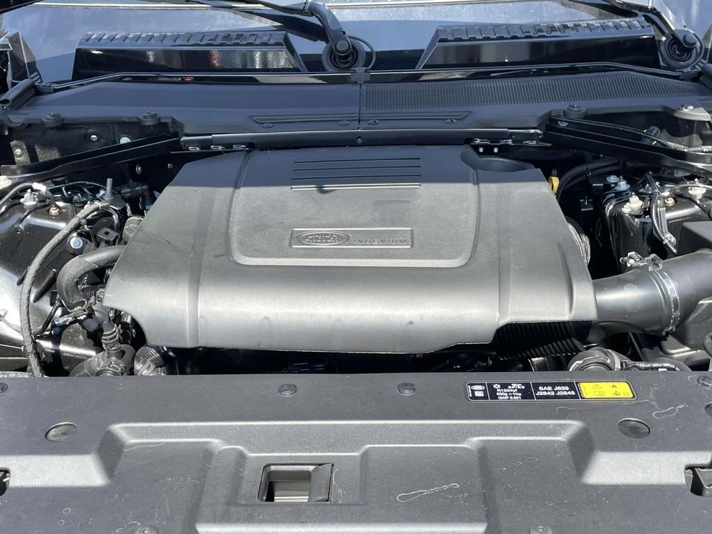 New 2026 Santorini Black Land Rover S image 13