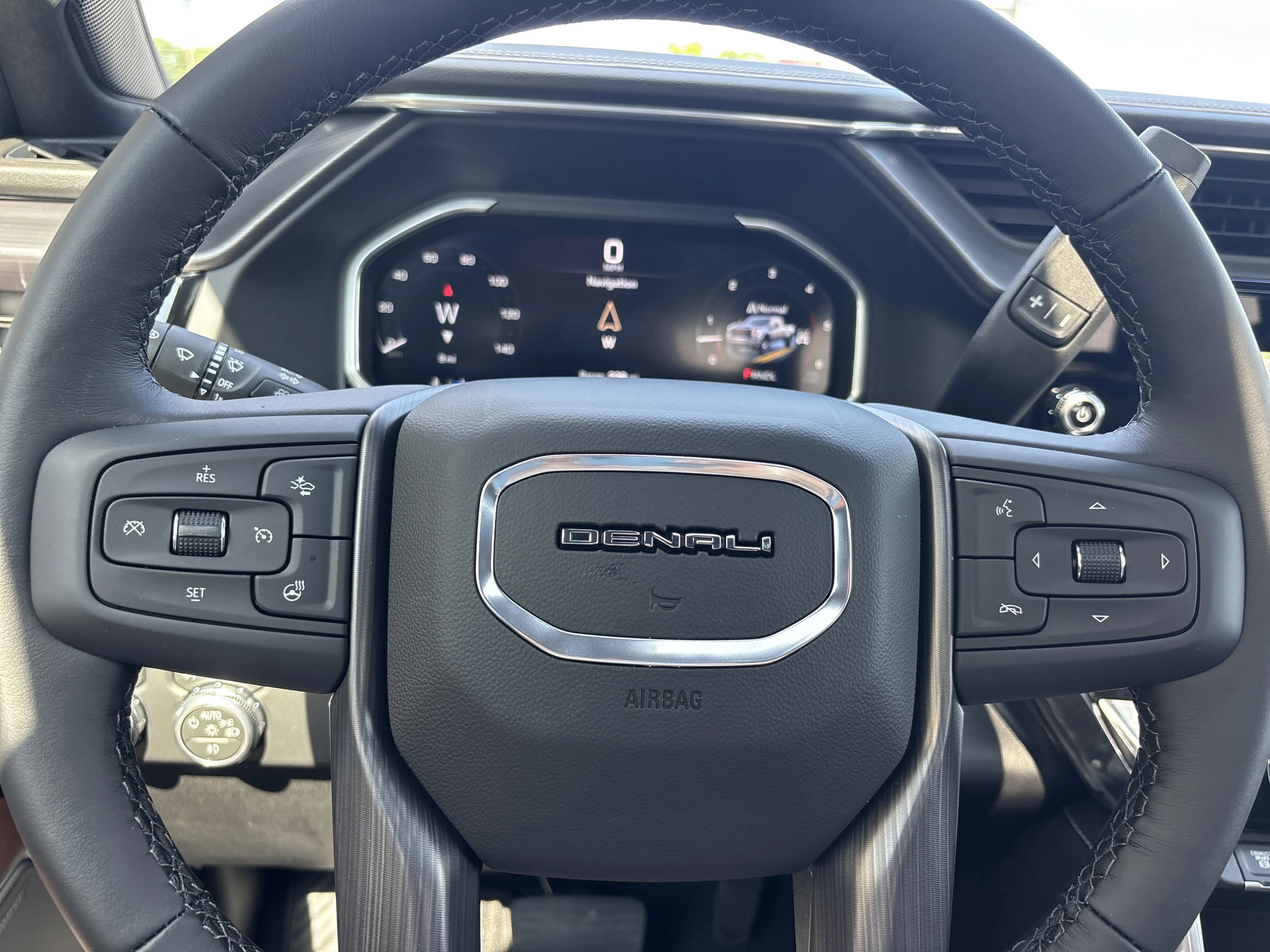 2026 GMC Sierra 3500HD Denali Ultimate - Photo 31