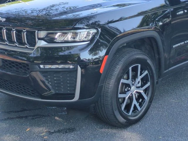 Used 2026 Black Jeep Limited image 9