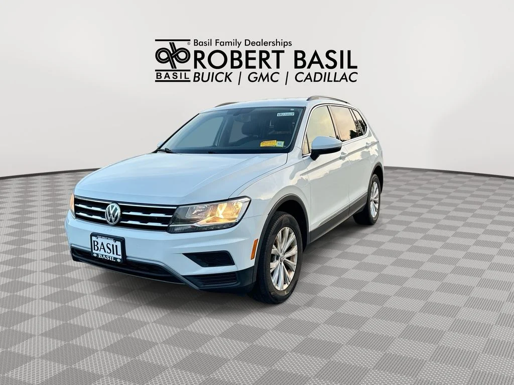 Used 2018 White Volkswagen 2.0T SE image 4