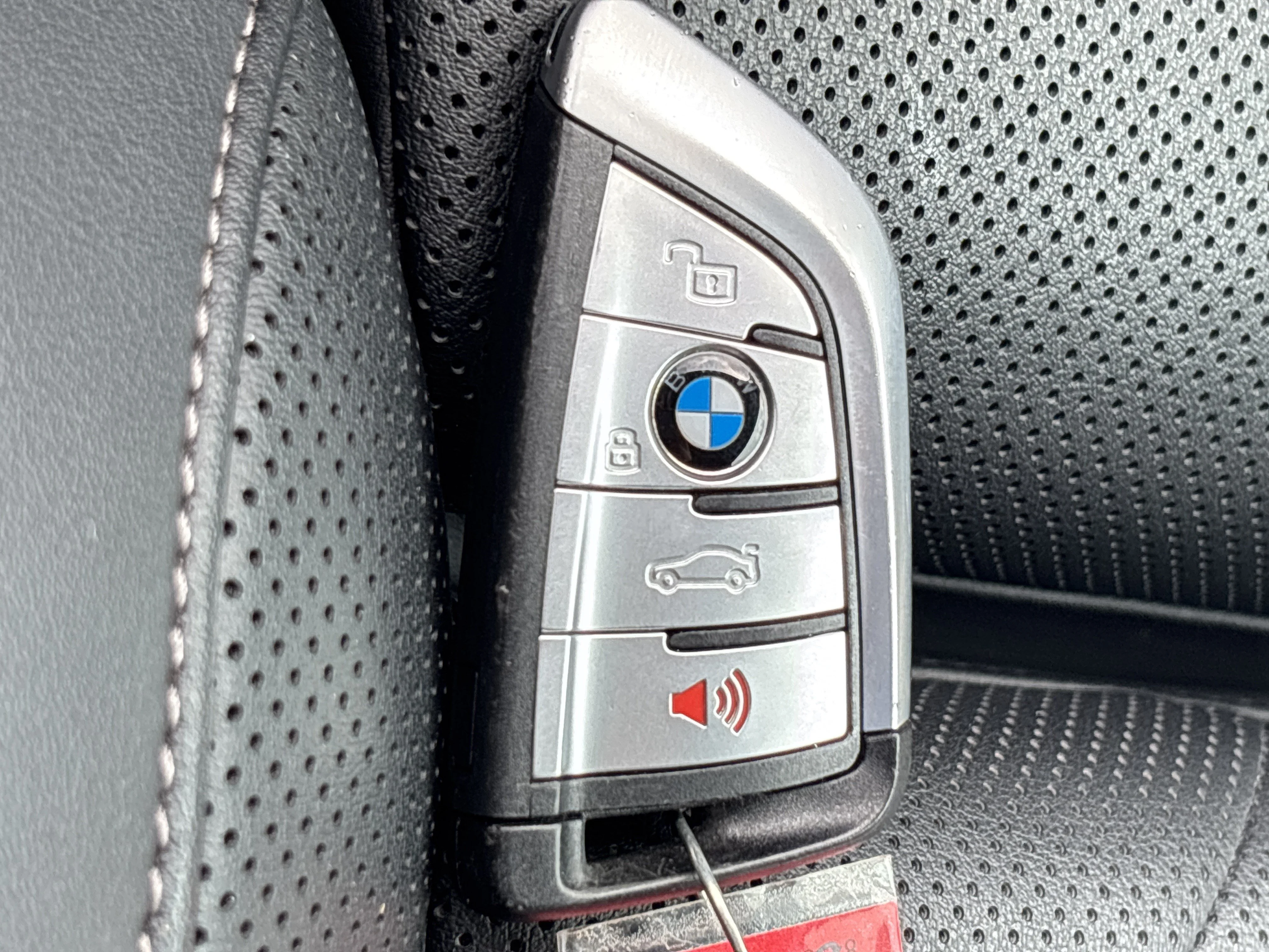 Used 2023 Dark Graphite Metallic BMW xDrive40i AWD image 51