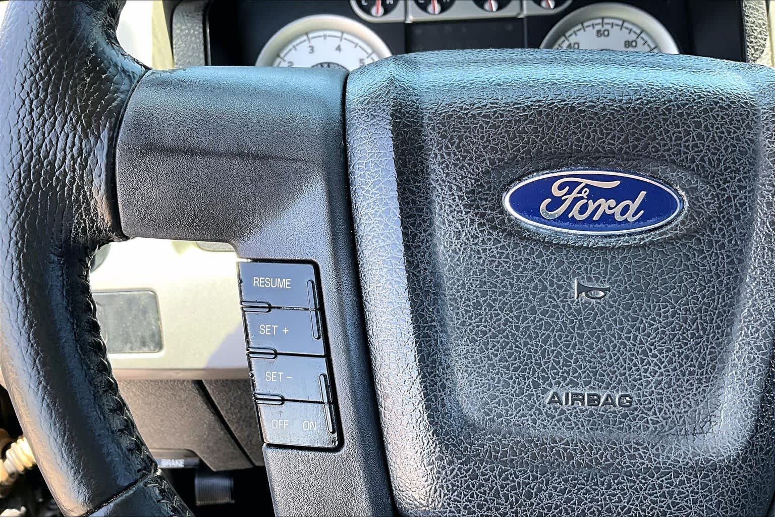 Used 2010 Tuxedo Black Ford XLT image 21