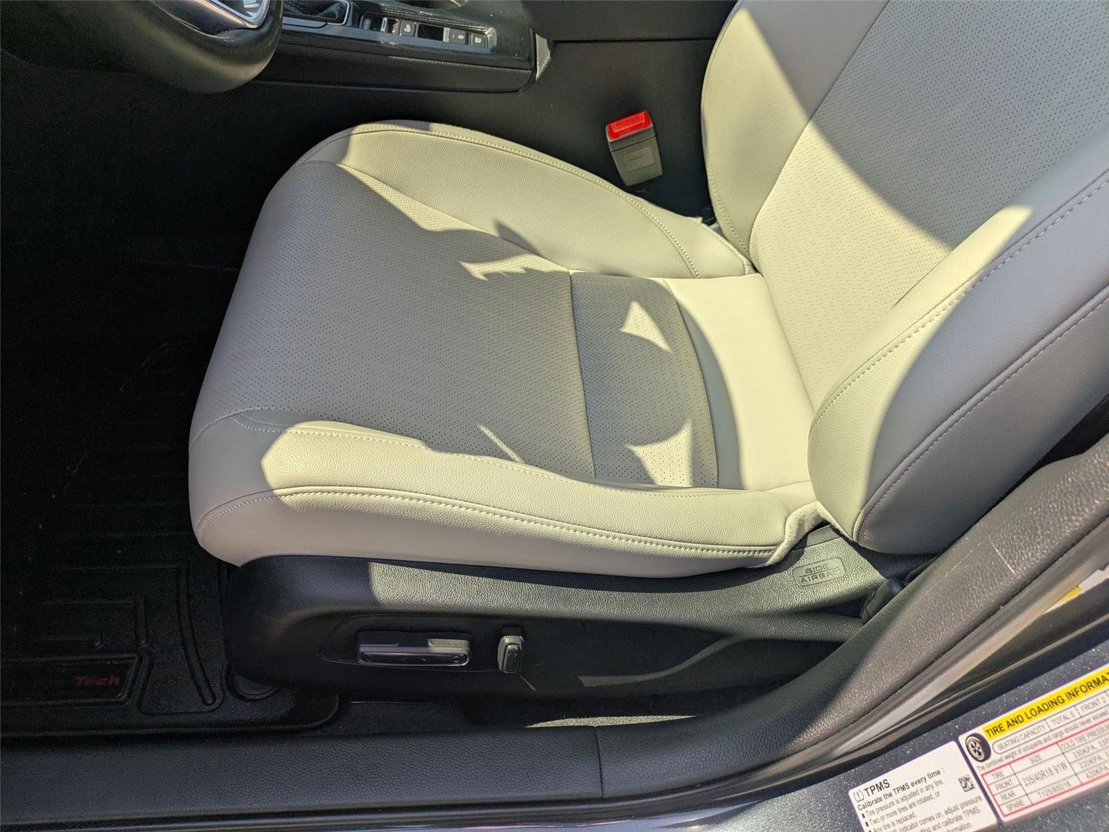 Used 2022 Meteorite Gray Metallic Honda Sport Touring image 14