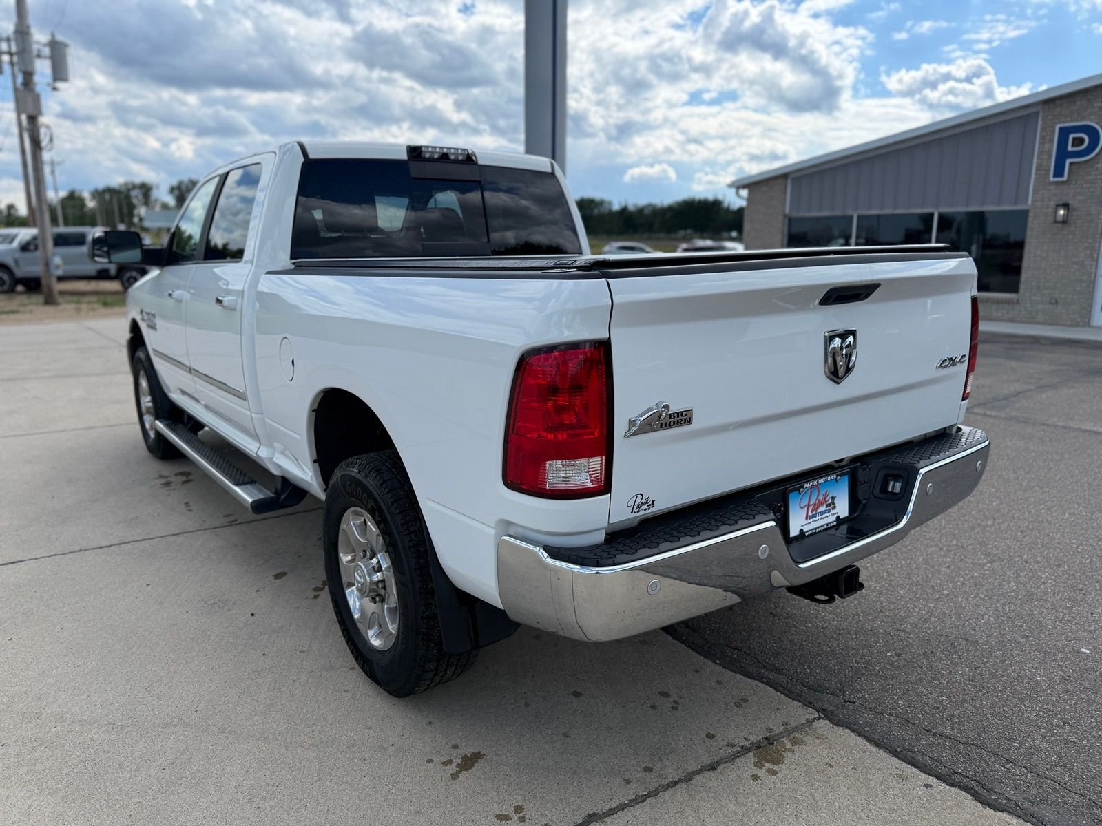 Used 2018 Bright White Clearcoat Ram Big Horn image 4