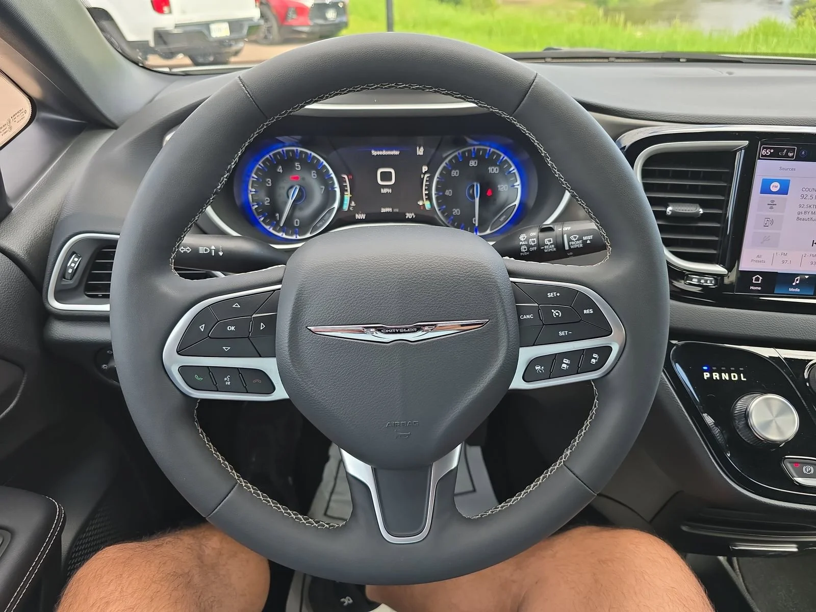 Used 2025 White Chrysler Select image 13