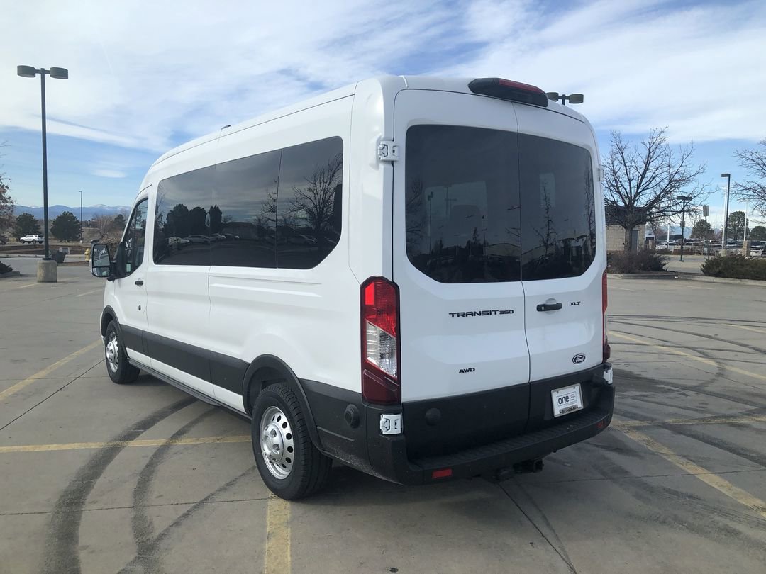 New 2026 Oxford White Ford XLT image 9
