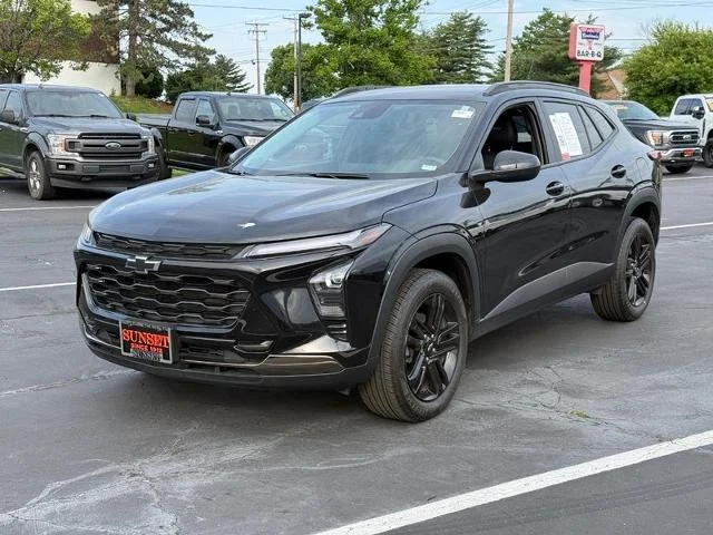 Used 2025 Mosaic Black Metallic Chevrolet  image 9