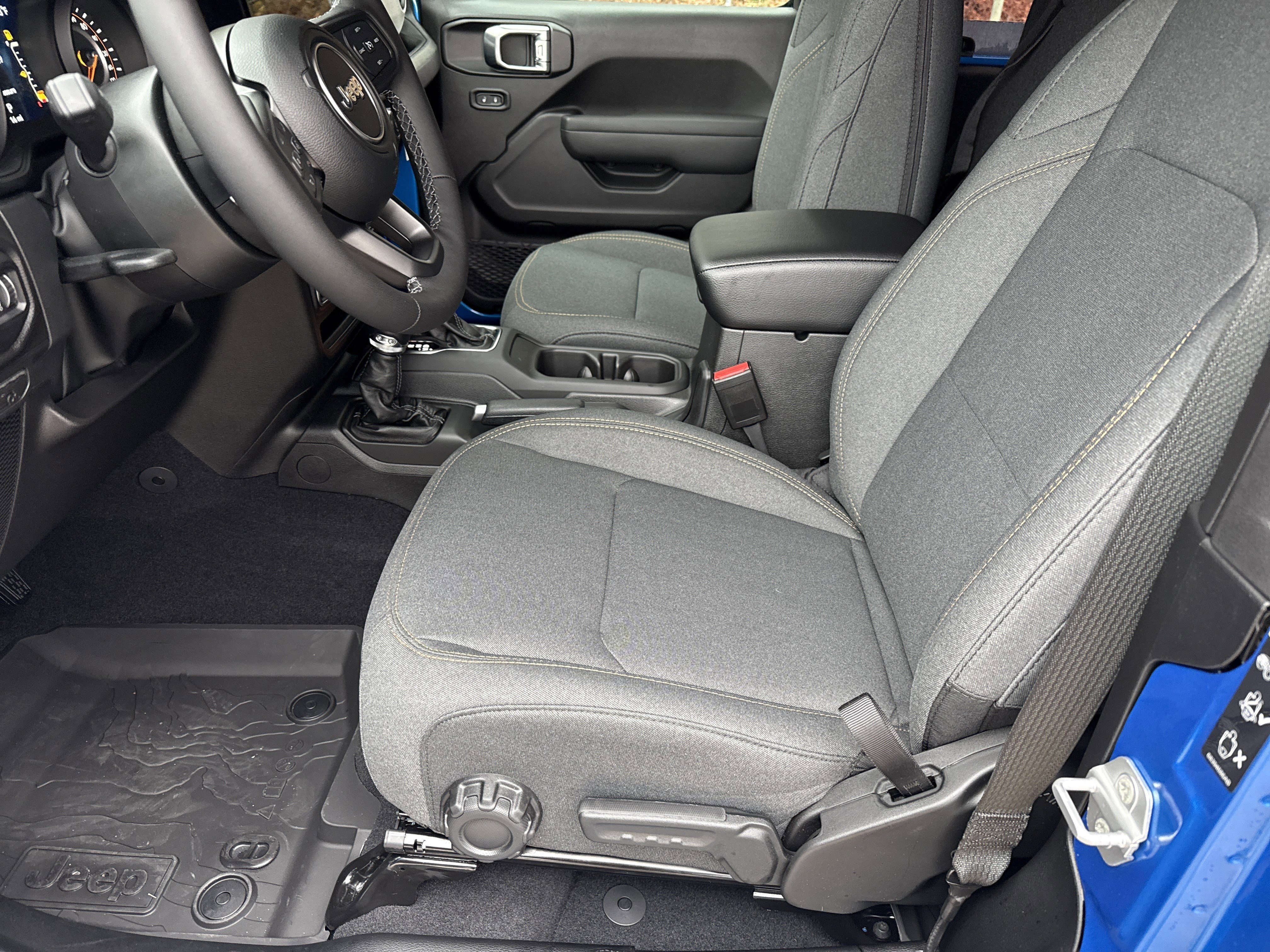 New 2026 Hydro Blue Pearlcoat Jeep Sport S image 9