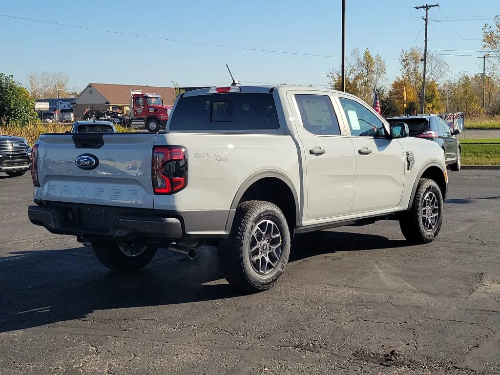 New 2026 Avalanche Ford XLT image 4