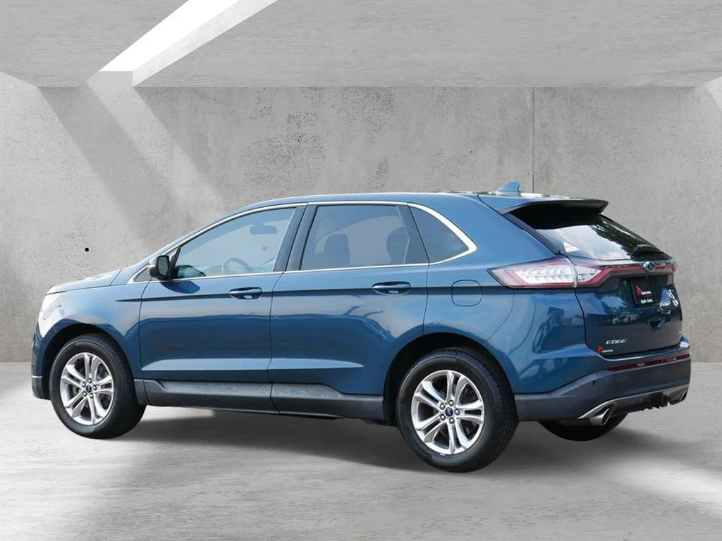 Used 2016 Blue Ford SEL image 3