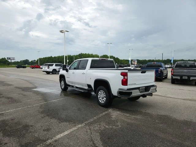 Used 2023 White Chevrolet LT image 5