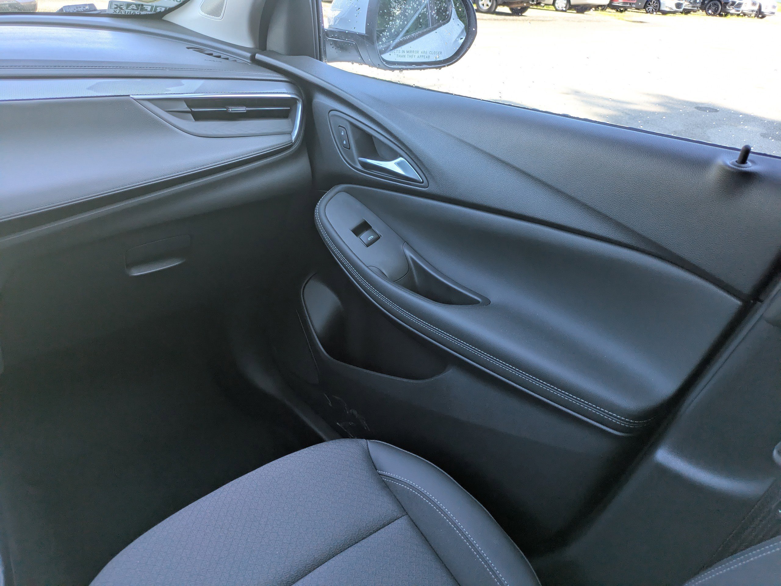 Used 2024 Summit White Buick Preferred image 17
