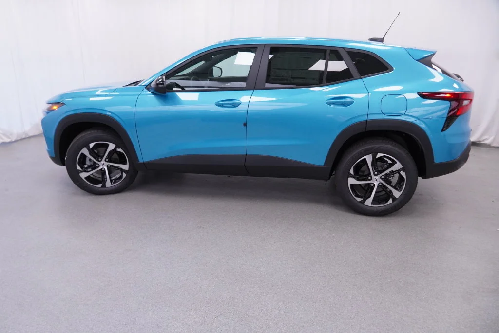 New 2026 Marina Blue Metallic Chevrolet 1RS image 6